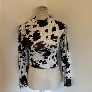 12th Tribe Cow Print Long Sleeve Top – Western Y2K – Size M 🐄